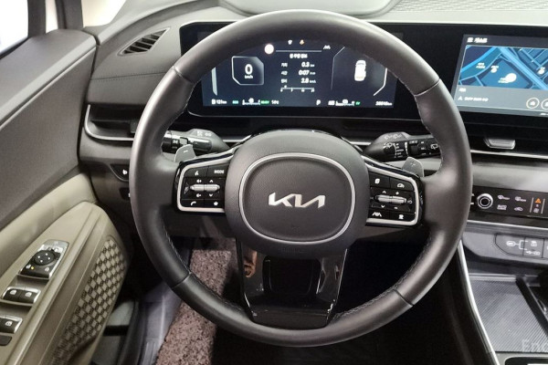 2024 Kia Carnival с пробегом 28 516 км