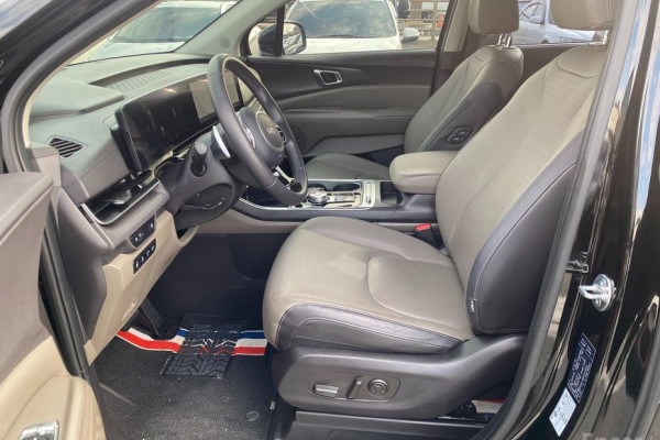 2024 Kia Carnival с пробегом 31 443 км