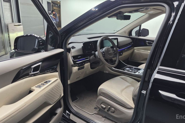 2024 Kia Carnival с пробегом 23 147 км