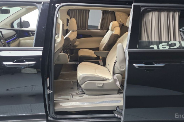 2024 Kia Carnival с пробегом 23 147 км