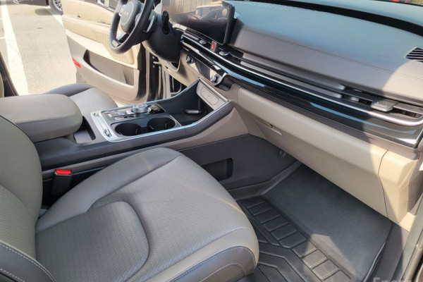 2024 Kia Carnival с пробегом 18 279 км