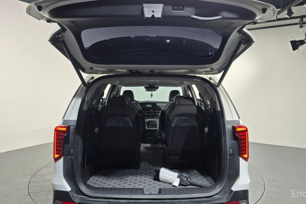 2024 Kia Carnival с пробегом 44 870 км