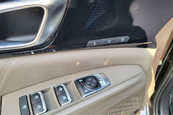 2024 Kia Carnival с пробегом 18 279 км