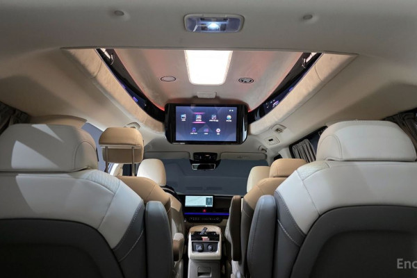 2024 Kia Carnival с пробегом 23 147 км