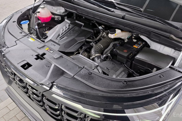 2024 Kia Carnival с пробегом 12 977 км