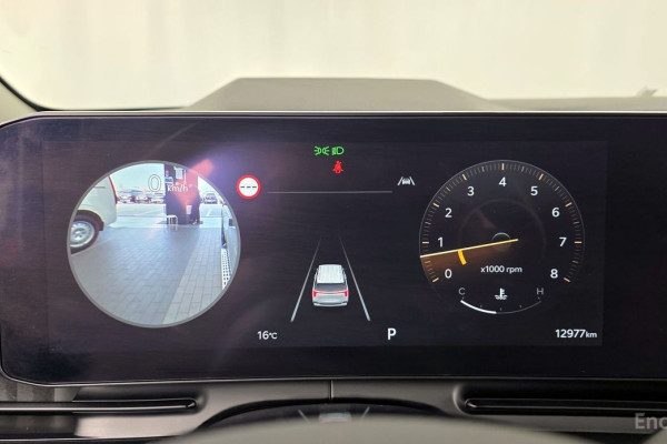 2024 Kia Carnival с пробегом 12 977 км