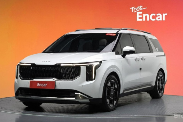 2023 Kia Carnival с пробегом 67 881 км