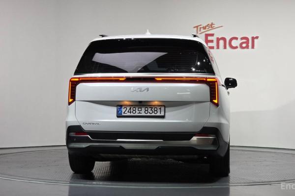 2023 Kia Carnival с пробегом 67 881 км
