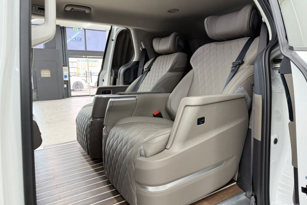 2026 Kia Carnival с пробегом 26 км