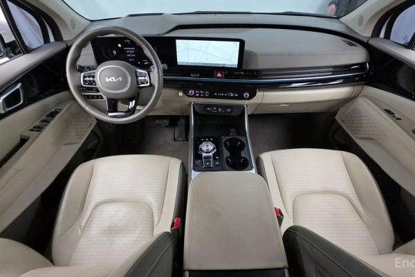 2023 Kia Carnival с пробегом 67 881 км