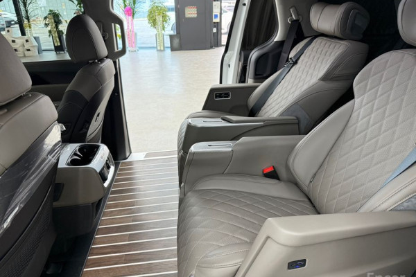 2026 Kia Carnival с пробегом 26 км