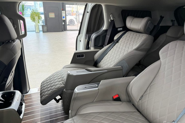 2026 Kia Carnival с пробегом 26 км