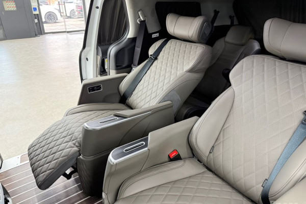 2026 Kia Carnival с пробегом 26 км