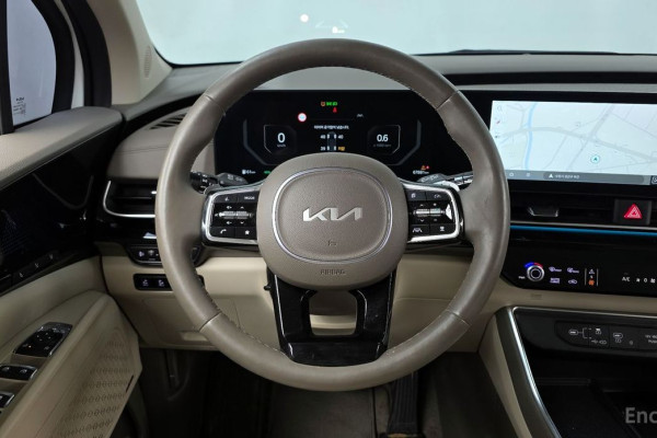2023 Kia Carnival с пробегом 67 881 км