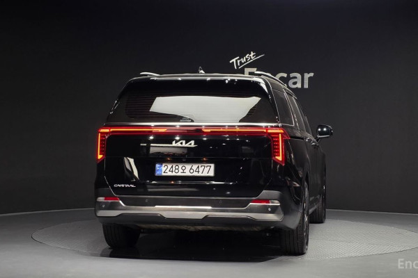 2024 Kia Carnival с пробегом 22 235 км