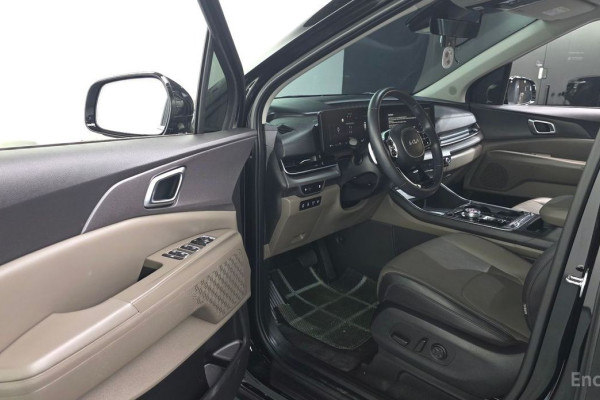 2023 Kia Carnival с пробегом 30 465 км