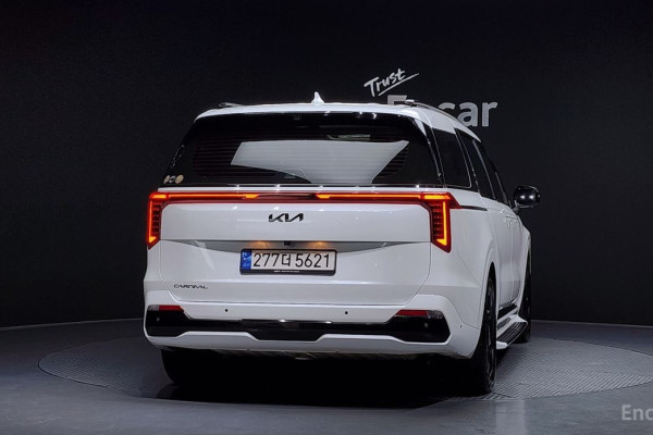 2024 Kia Carnival с пробегом 35 794 км