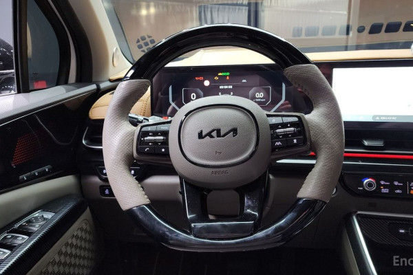 2024 Kia Carnival с пробегом 35 794 км