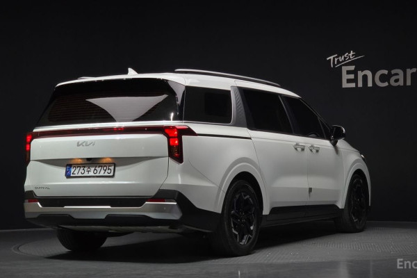 2024 Kia Carnival с пробегом 49 066 км