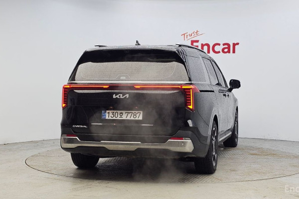 2024 Kia Carnival с пробегом 52 991 км
