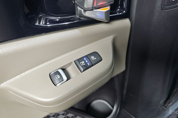 2024 Kia Carnival с пробегом 52 991 км