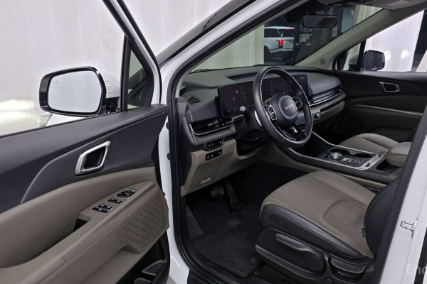 2024 Kia Carnival с пробегом 49 066 км