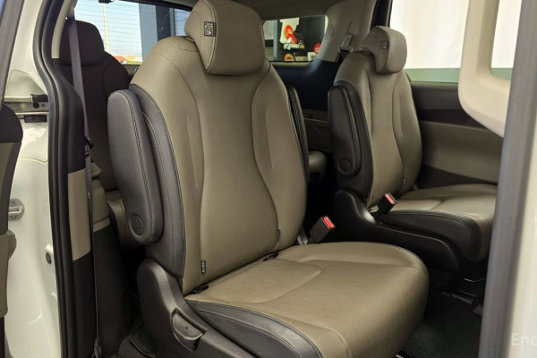 2024 Kia Carnival с пробегом 49 066 км