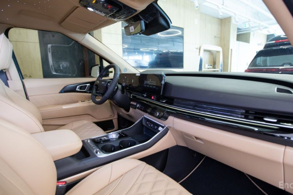 2026 Kia Carnival с пробегом 14 км