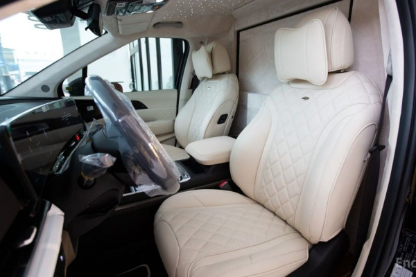 2025 Kia Carnival с пробегом 7 км