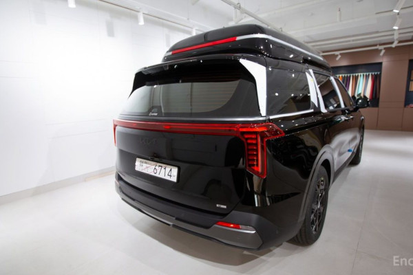 2025 Kia Carnival с пробегом 28 км