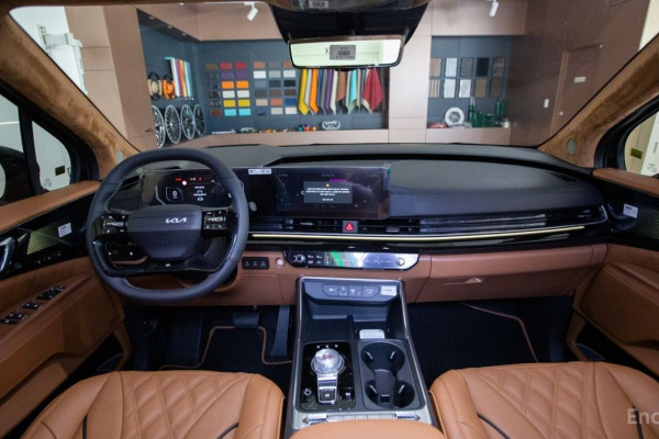 2025 Kia Carnival с пробегом 13 км