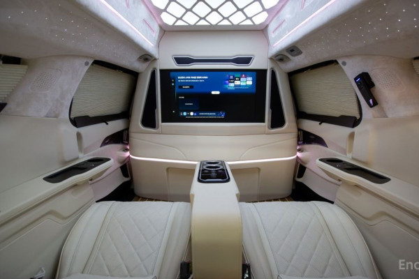 2025 Kia Carnival с пробегом 7 км