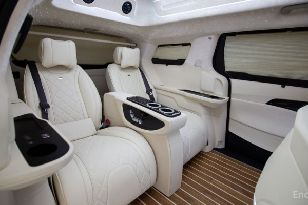 2025 Kia Carnival с пробегом 7 км