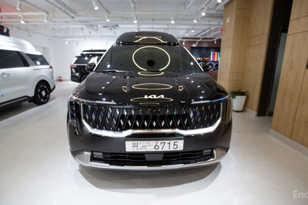 2025 Kia Carnival с пробегом 13 км