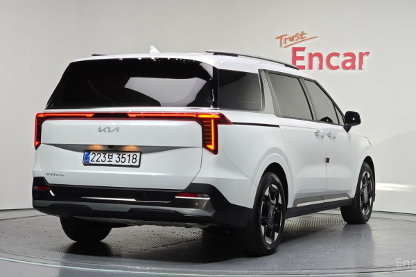 2026 Kia Carnival с пробегом 1 201 км