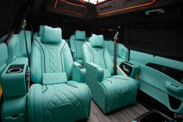 2025 Kia Carnival с пробегом 15 км