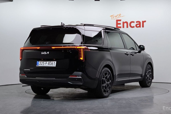 2024 Kia Carnival с пробегом 23 788 км