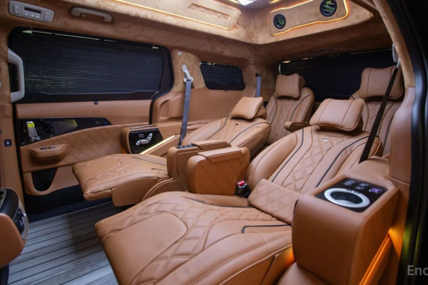 2025 Kia Carnival с пробегом 13 км