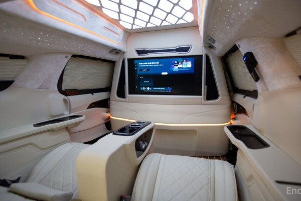 2025 Kia Carnival с пробегом 7 км