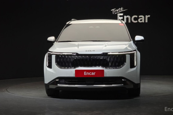 2025 Kia Carnival с пробегом 7 425 км