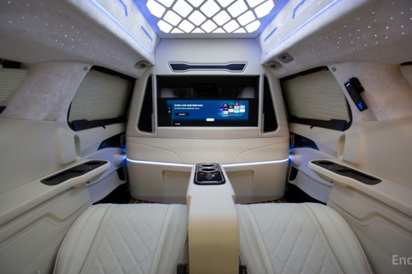 2025 Kia Carnival с пробегом 7 км