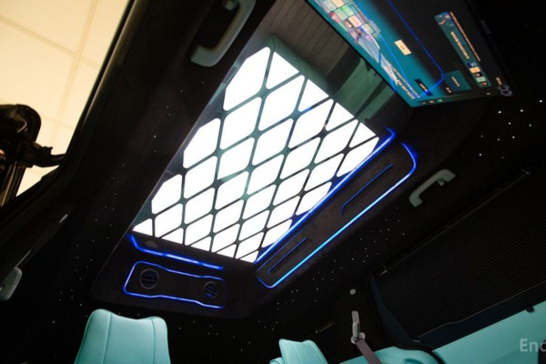 2025 Kia Carnival с пробегом 15 км