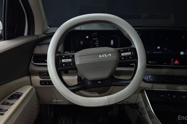 2025 Kia Carnival с пробегом 7 425 км