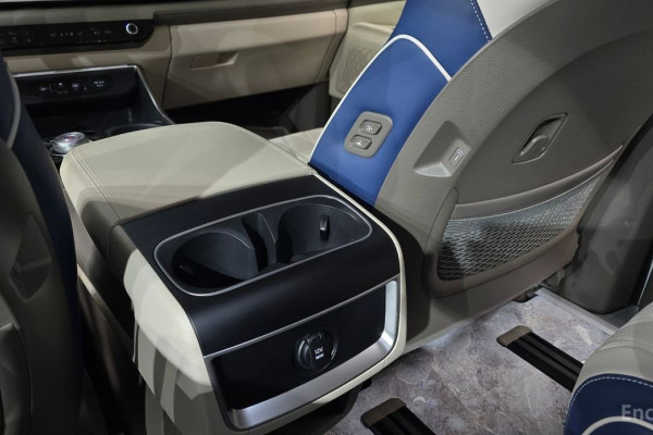 2025 Kia Carnival с пробегом 7 425 км