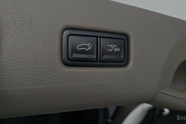 2025 Kia Carnival с пробегом 7 425 км