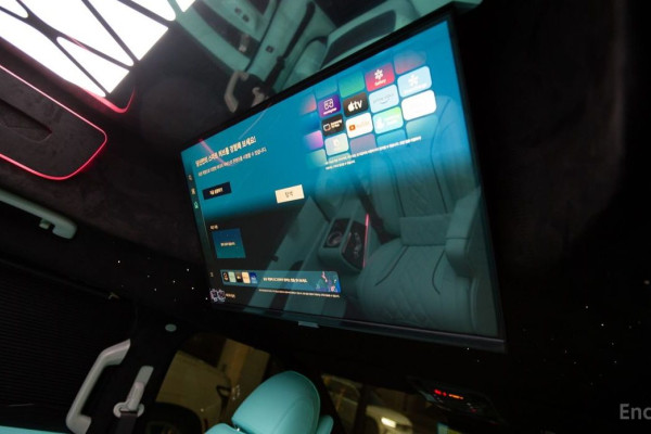 2025 Kia Carnival с пробегом 15 км