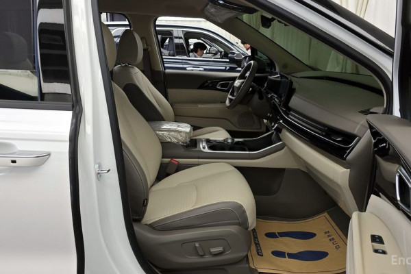 2026 Kia Carnival с пробегом 1 201 км