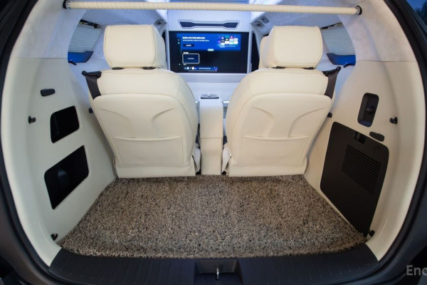 2025 Kia Carnival с пробегом 7 км