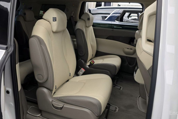 2026 Kia Carnival с пробегом 1 201 км