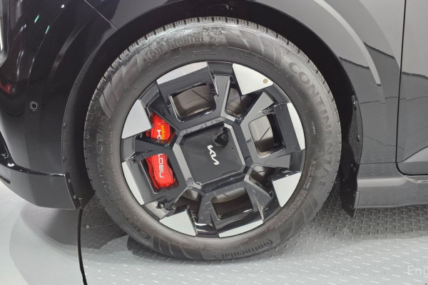 2024 Kia Carnival с пробегом 5 589 км